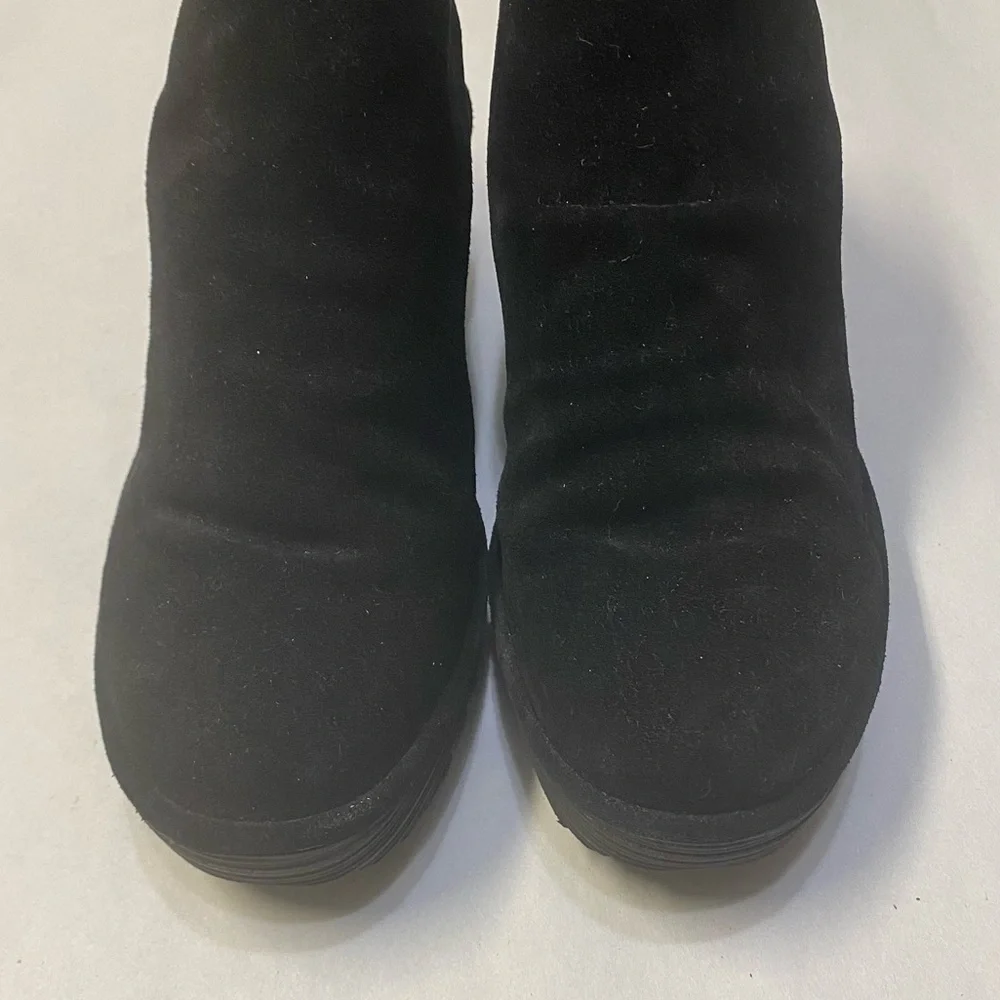 Fly London Women’s Yebi Wedge Ankle Boots Size US 6-6.5 Black Suede Round Toe
